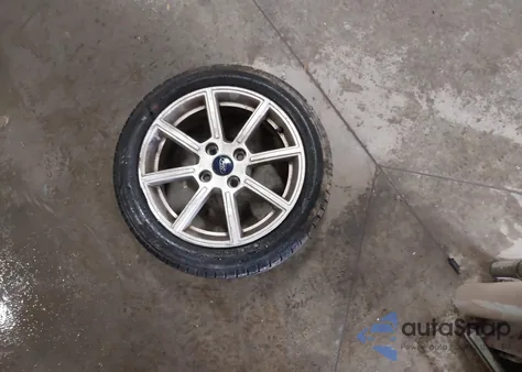 2016 Ford Fiesta Se z USA, uszkodzony, nr VIN 3FADP4BJ0GM104947